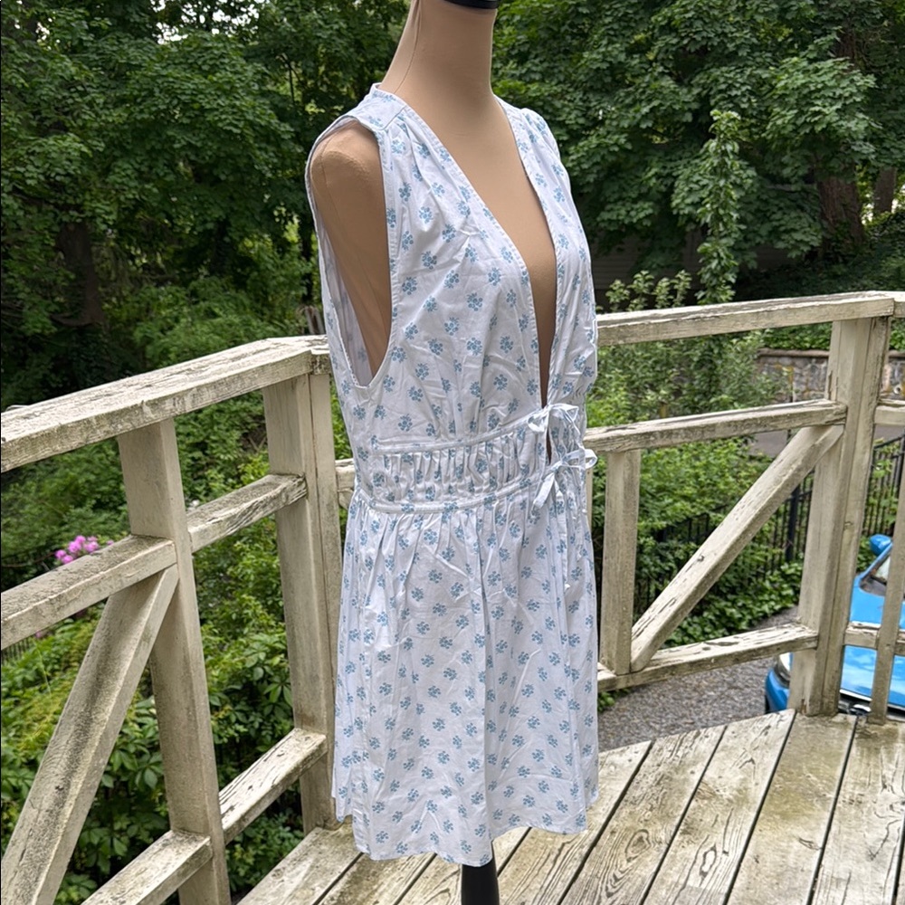 Faithfull the Brand White Korita Deep Plunge Dress Blue Florals Print Size 12